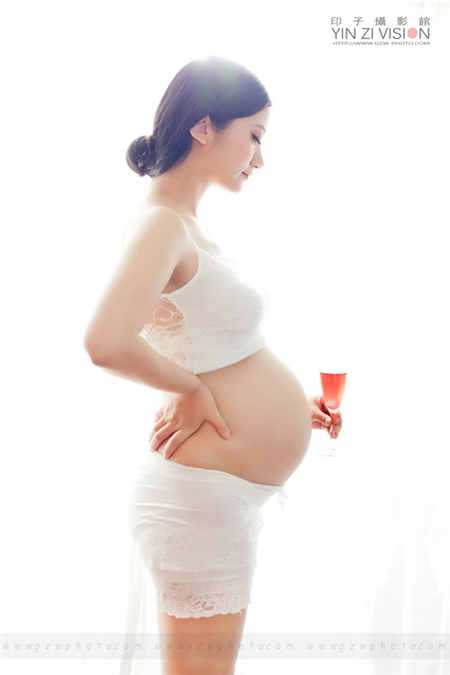 武汉代孕医院代孕代孕女性小腹痛是怎么回事？