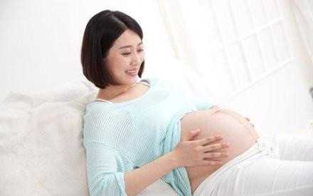 武汉代孕产子,孕妇摸到肚子硬的东西是怎么回事